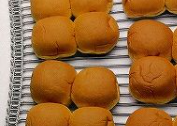 食品産業向けコンベヤーベルト（金属ベルト）